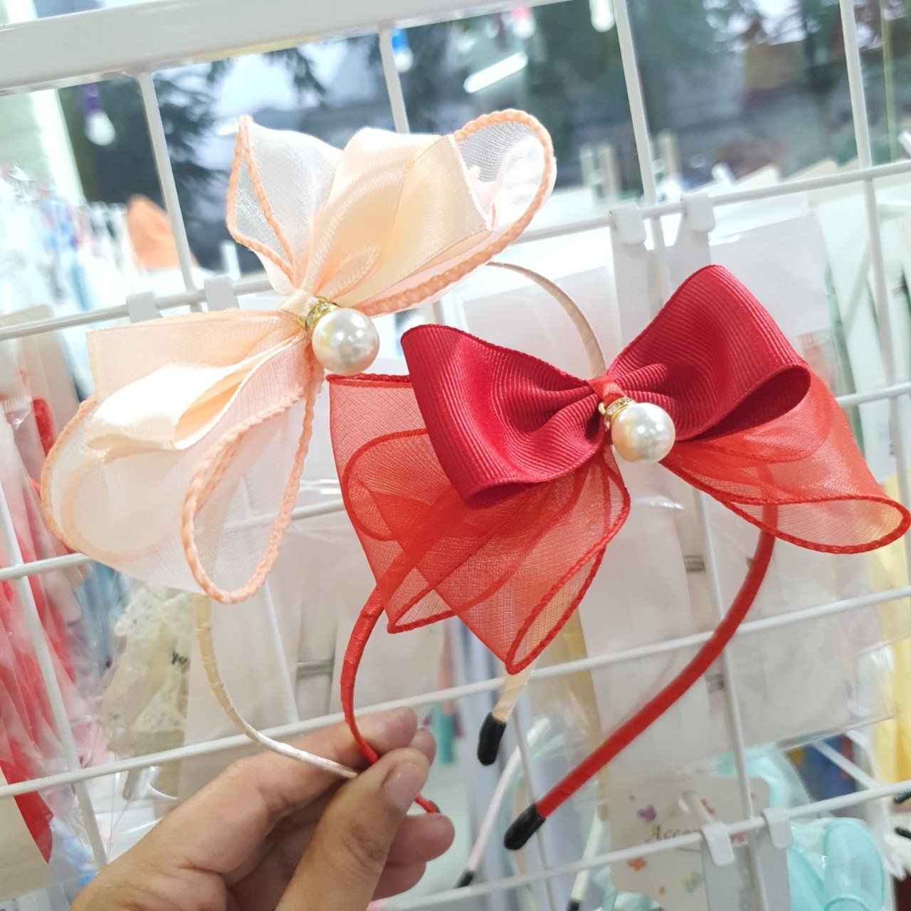 Cài tóc nơ ruy băng dễ thương cho bé gái