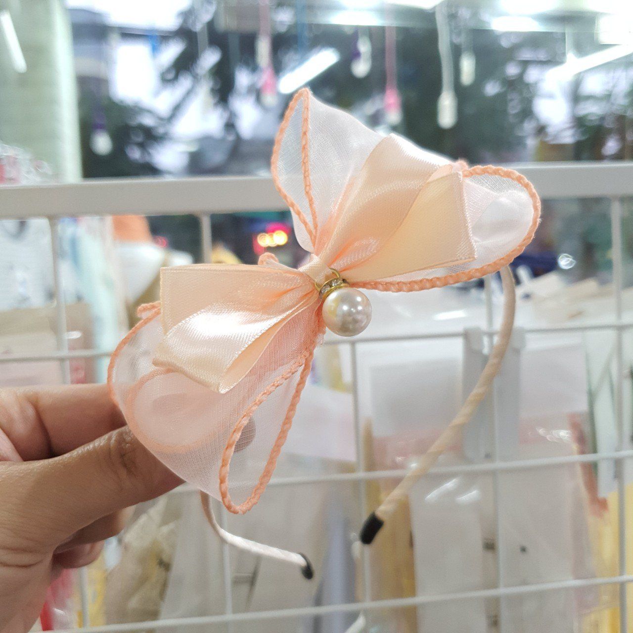 Cài tóc nơ ruy băng dễ thương cho bé gái