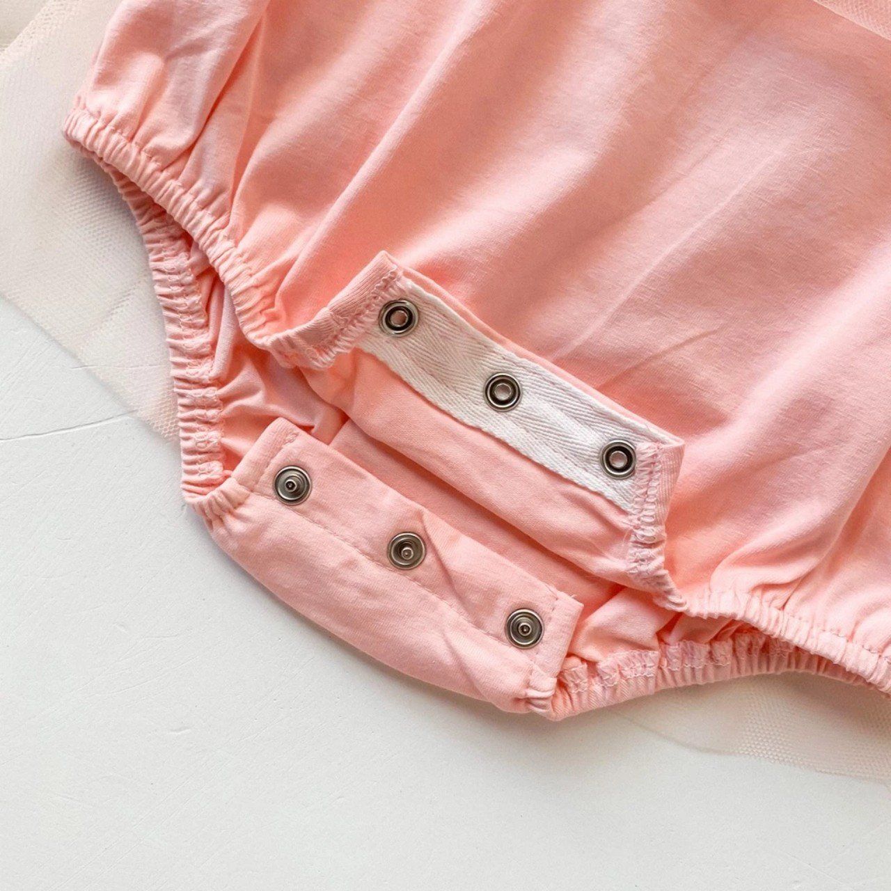 Bộ bodysuit sơ sinh dáng váy thun cotton phối lưới mềm mịn