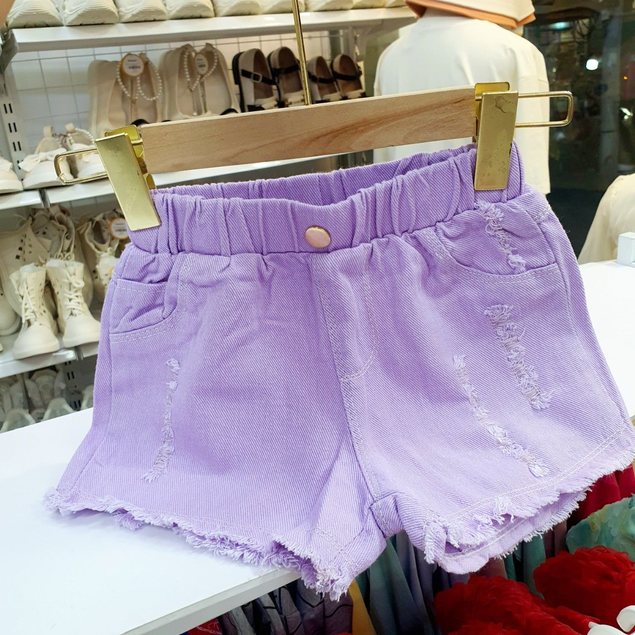Quần short jean denim mềm mại, lưng thun wax rách sành điệu