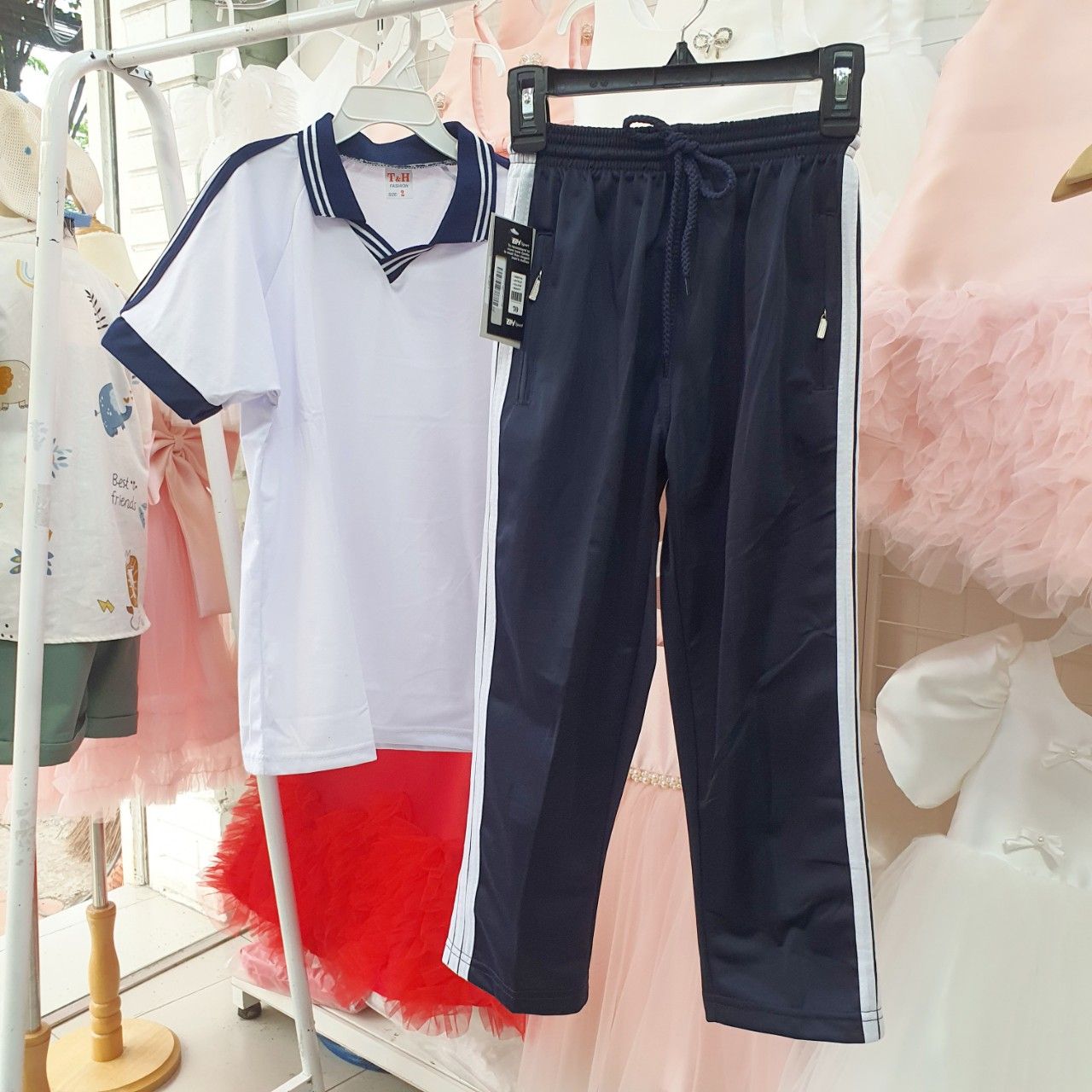 A24 _ Áo thun thể dục cổ bẻ cho học sinh cấp 1, 2 _ Beekids