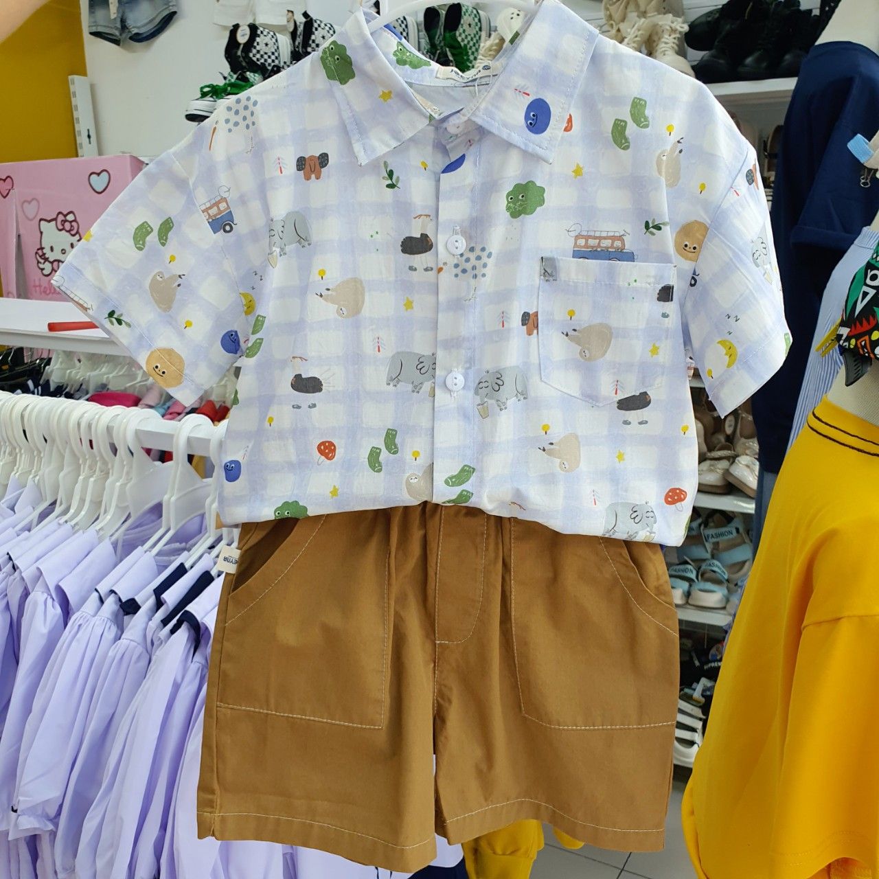 Set áo sơ mi họa tiết phối quần kaki mềm mại siêu đẹp