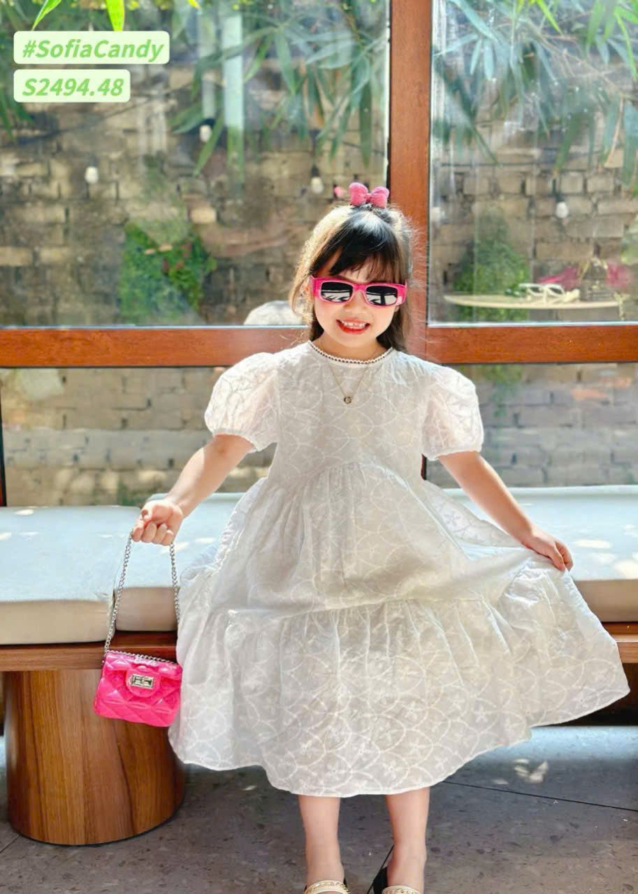 Đầm trắng bé gái tay phồng vải thêu hoa xinh xắn Beekids