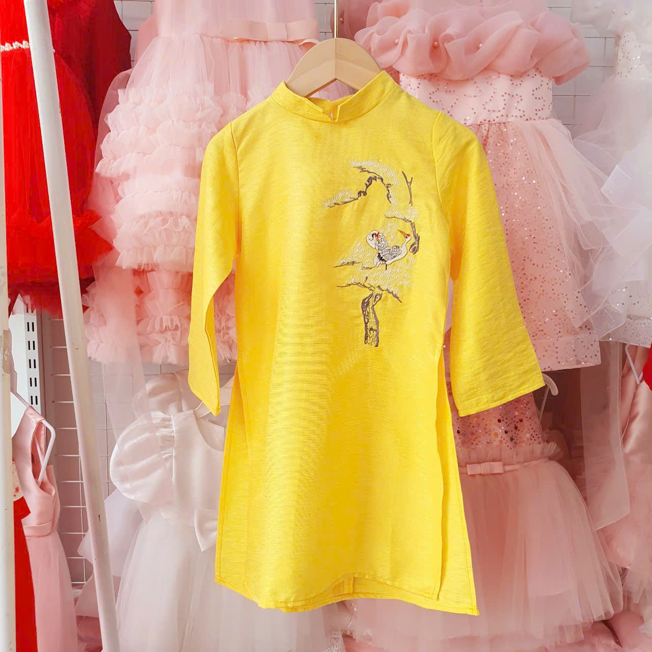Áo dài Tết cho bé trai thêu cây tùng và hạc đỏ siêu đẹp AD03 _ Beekids