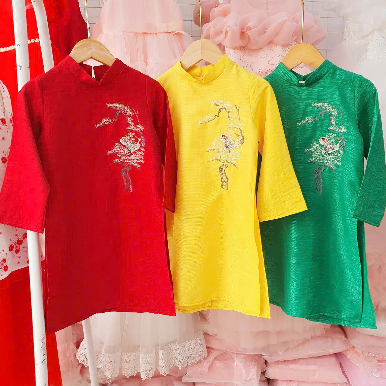 Áo dài Tết cho bé trai thêu cây tùng và hạc đỏ siêu đẹp AD03 _ Beekids
