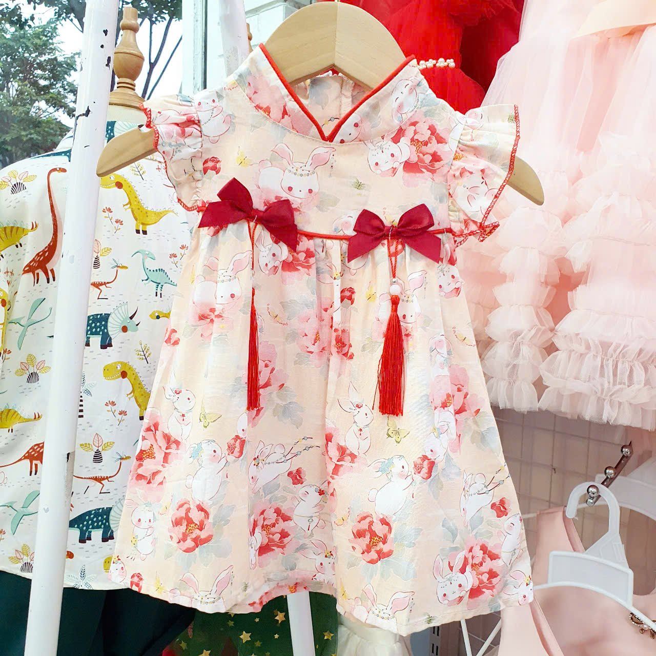 Đầm sườn xám cho bé gái từ 6 tháng đến 3 tuổi họa tiết thỏ xinh xắn D11 _ Beekids