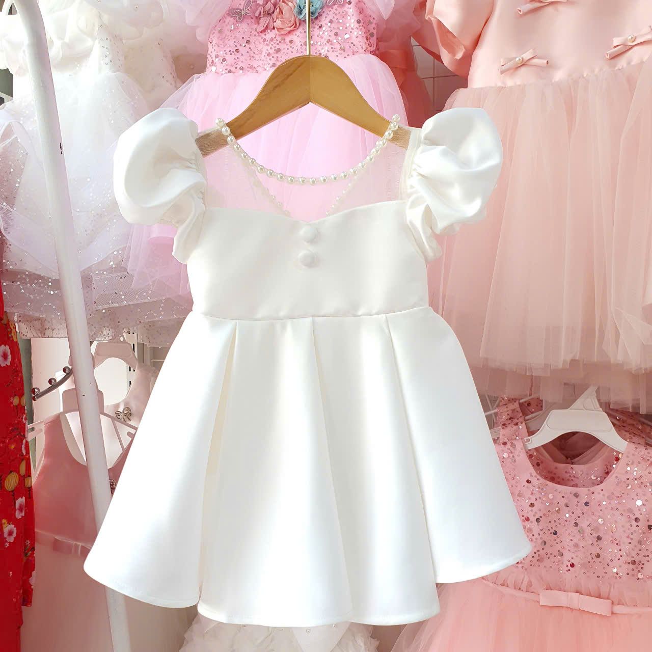 Đầm công chúa trắng cổ đính ngọc trai dáng xòe cho bé gái mặc đi lễ tiệc CC03 _ Beekids