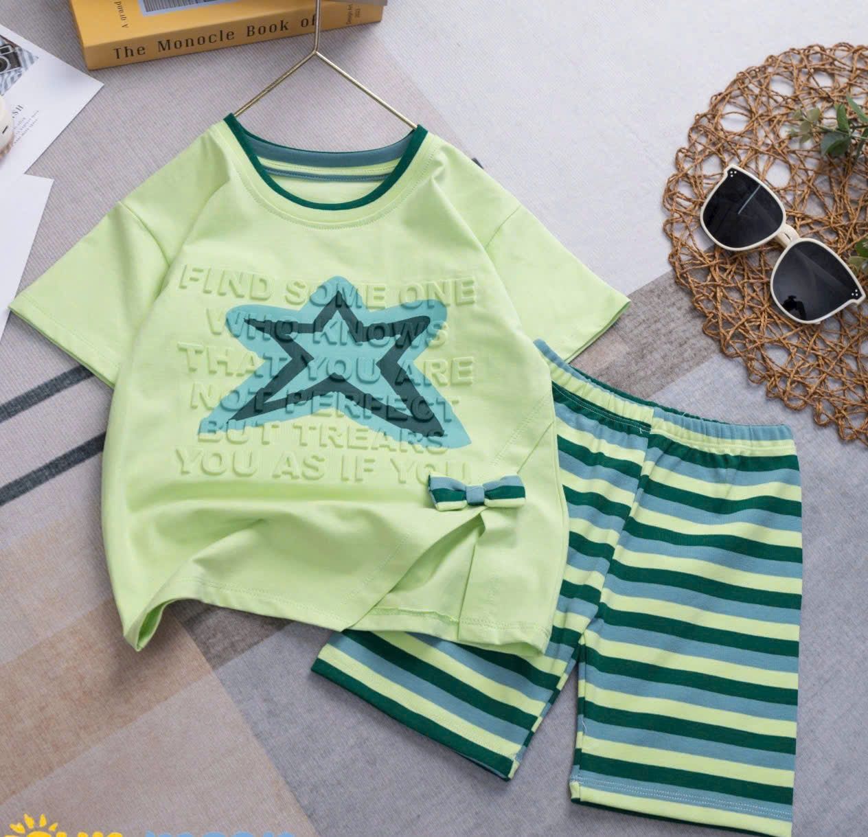 DB15 _ Bộ thun ngố bé gái quần sọc áo in ngôi sao chữ dập nổi xinh xắn _ Beekids