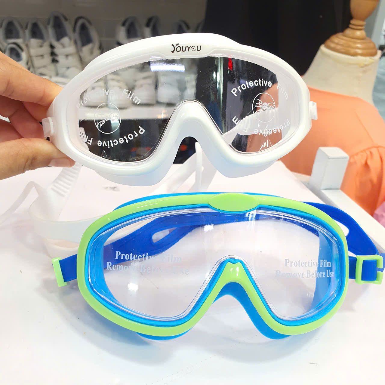 BB09 _ Kính bơi cho bé mắt rộng chống nước có nút bịt tai _ Beekids