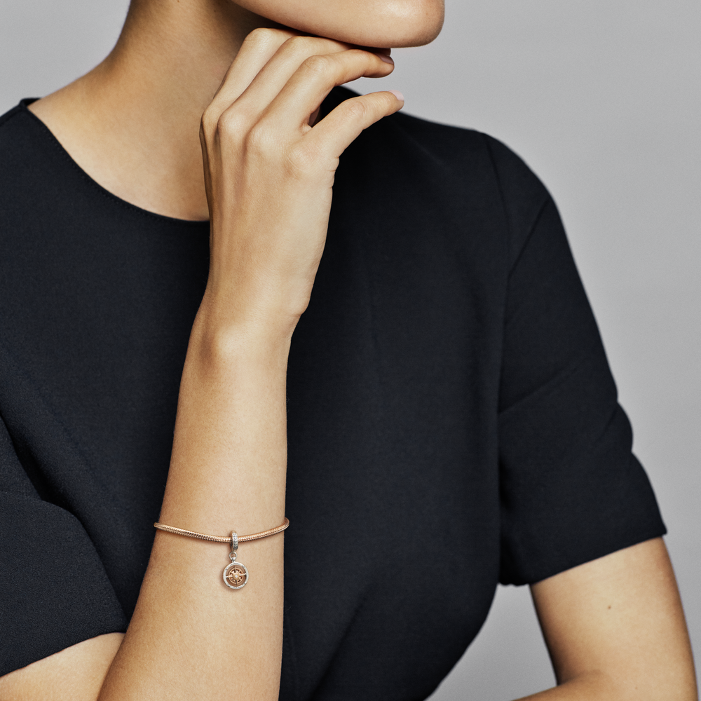 Charm Pandora Club 2020 la bàn