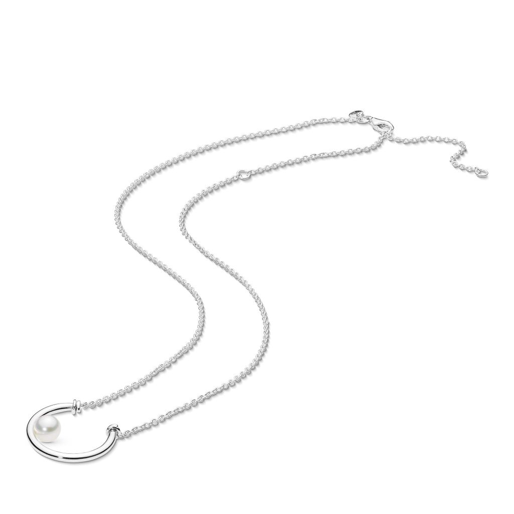 Silver collier with white freshwater cultured pearl
