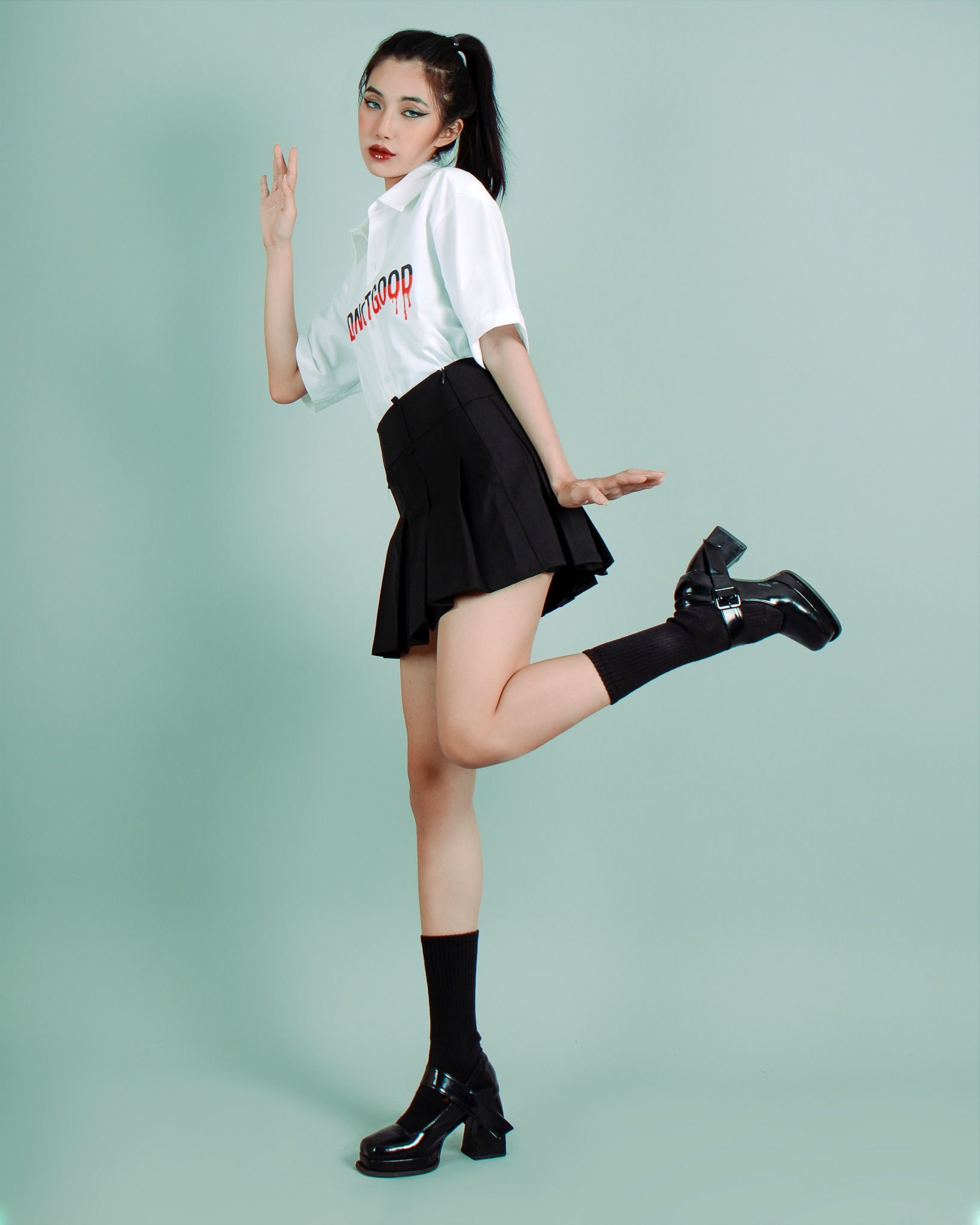 SƠ MI NGẮN TAY BLEEDING *Trắng