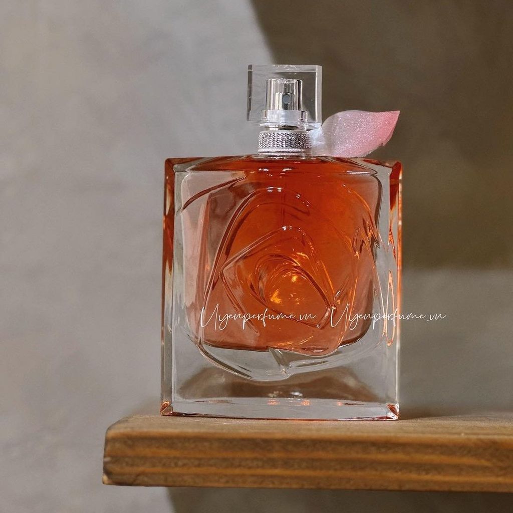 La Vie Est Belle Rose
