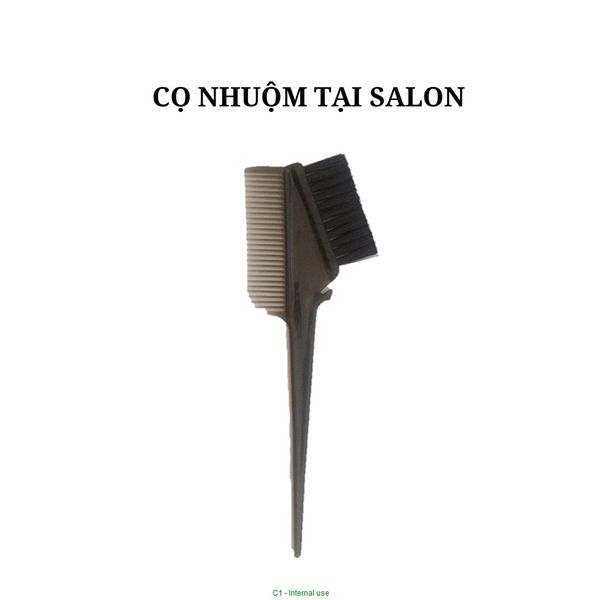 Cọ nhuộm chuyên nghiệp tại salon trị giá 100K