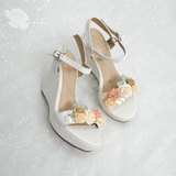  Giày cưới đế xuồng trắng đính hoa màu pastel 11cm 