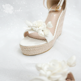  Giày cưới đế xuồng đính hoa ngọc lan trắng Kiyoko 