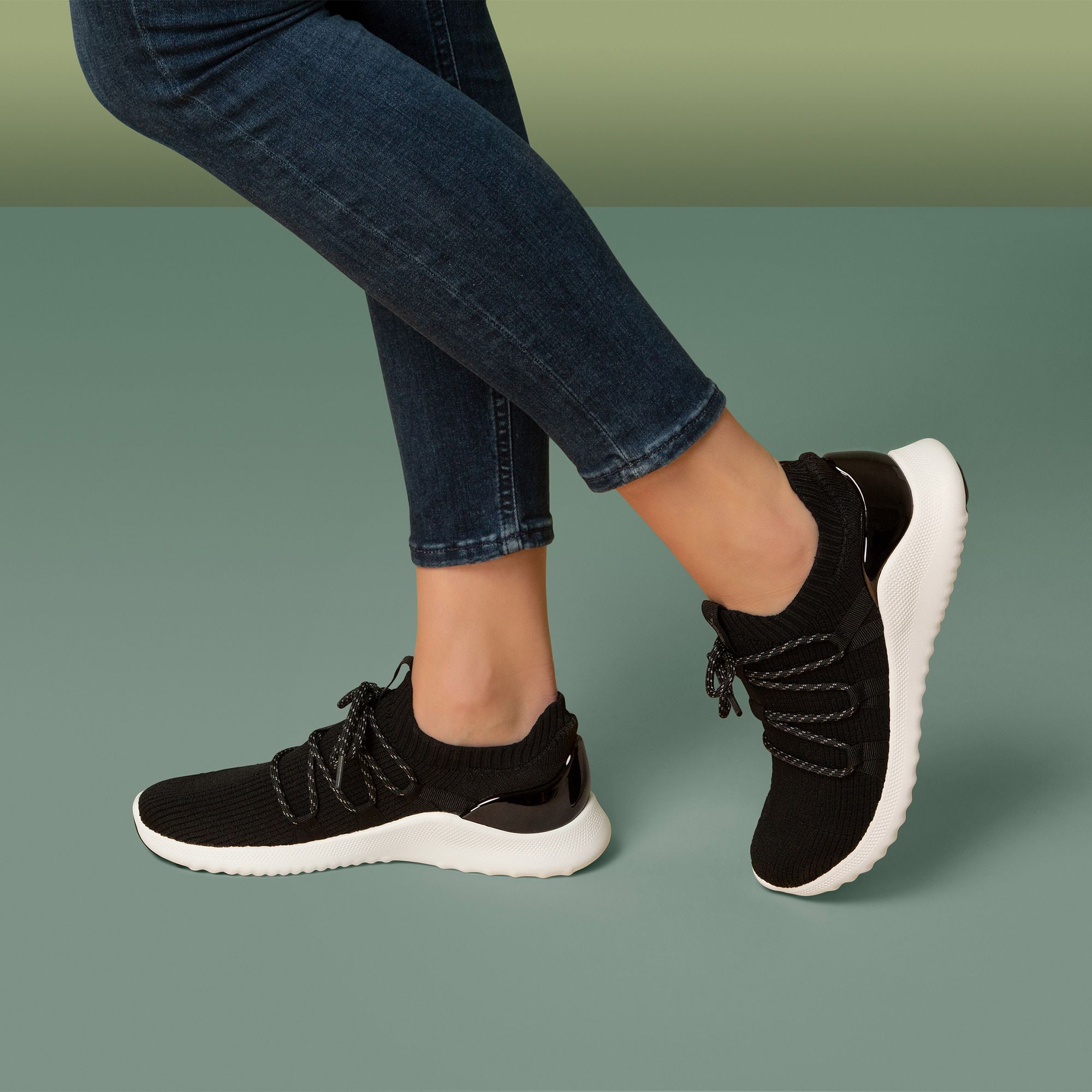 Giày sức khỏe nữ Aetrex Dani Black