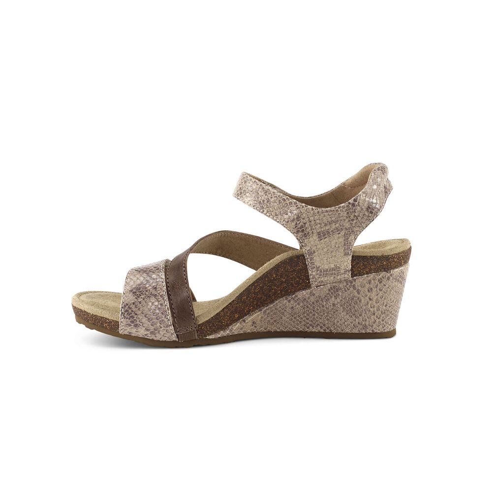 Sandal sức khỏe nữ Aetrex Brynn Snake