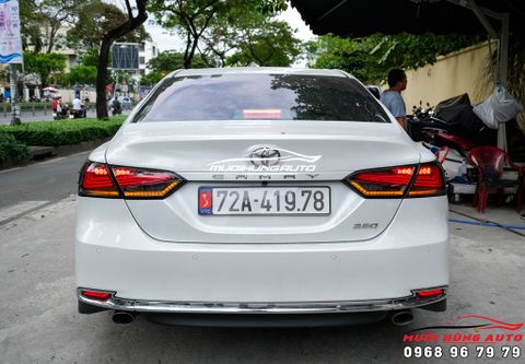  Combo Độ Đèn Hậu Nguyên Cụm Kiểu Lexus Và LED Gầm Sau Cho Xe Toyota Camry 2019 - 2020 