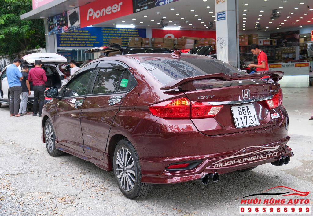 Combo Độ Pô AKRAPOVIC Và Van On Off Cao Cấp Cho HONDA CITY 2019