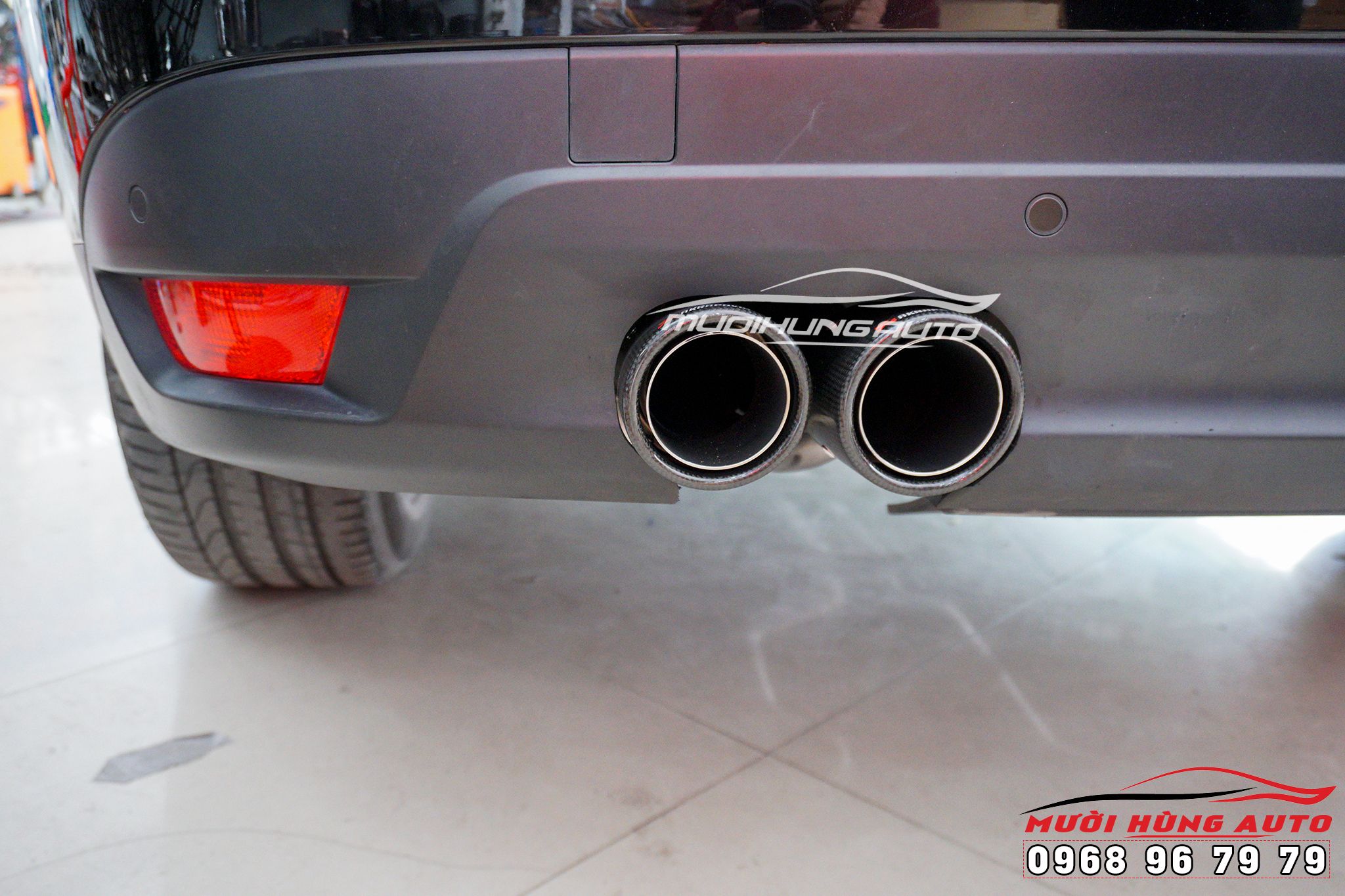 Độ Pô Thể Thao Cho Xe JAGUAR F-PACE Hiệu AKRAPOVIC Chính Hãng