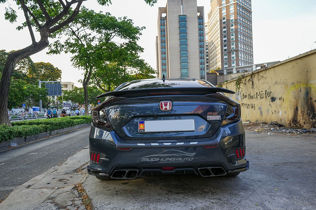 Xe Honda Civic 2020 Độ Pô Trang Trí