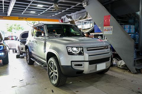  Land Rover Defender Lắp Bệ Bước Lên Xuống Cao Cấp 