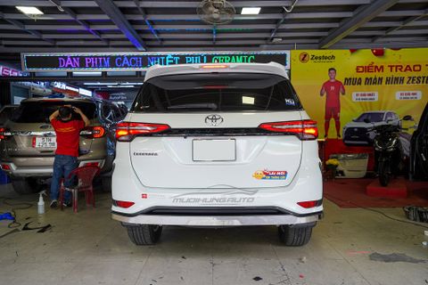  Lắp Đặt Ốp Cản Sau Cho Xe TOYOTA FORTUNER LEGENDER 2022 