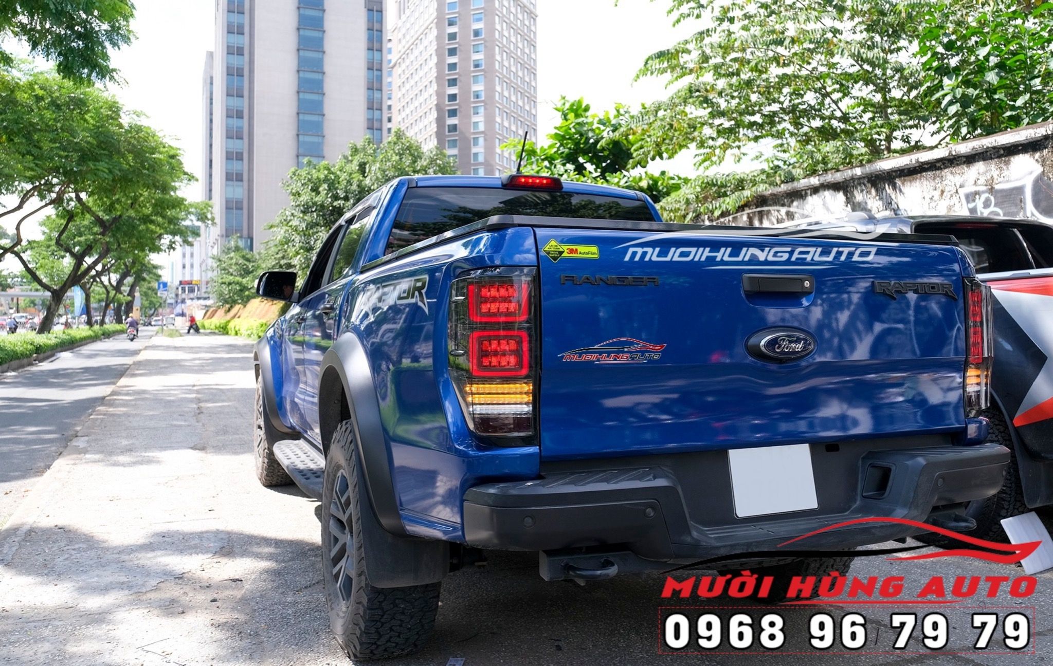 Thay Nguyên Cụm Đèn Hậu Kiểu Mới Xe Ford Raptor