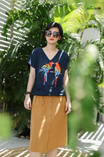 Áo thêu tay linen xanh Navy đôi vẹt Scarlet