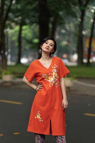 Tunic tim CAM thêu Hoa Thanh Xuân