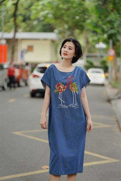 Đầm denim midi thêu tay Đám Cưới Hạc