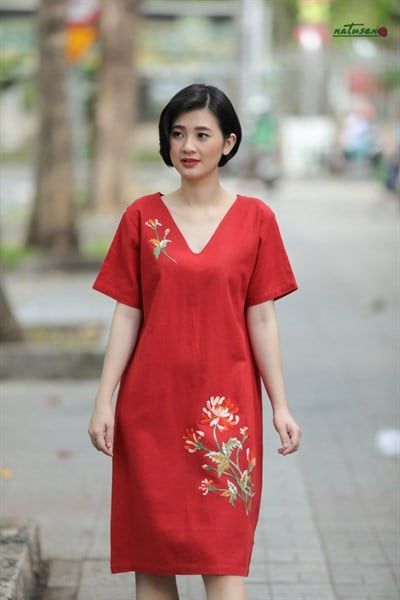  Đầm Linen thêu tay Hoa Cúc Đại cam gạch 