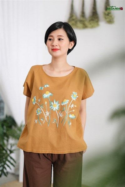 Áo linen thêu tay vàng đồng thêu Hoa Tầm Xuân