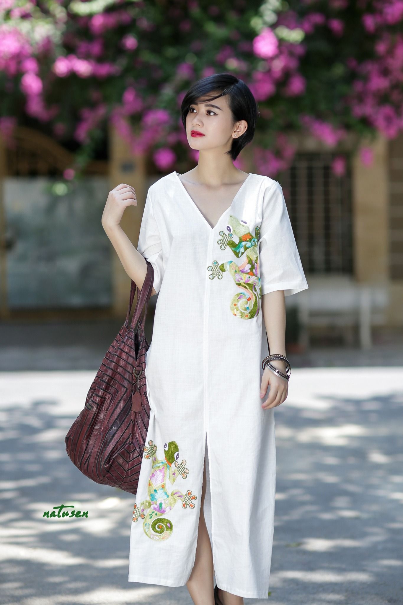 Đầm Victory Tắc kè lập thể offwhite