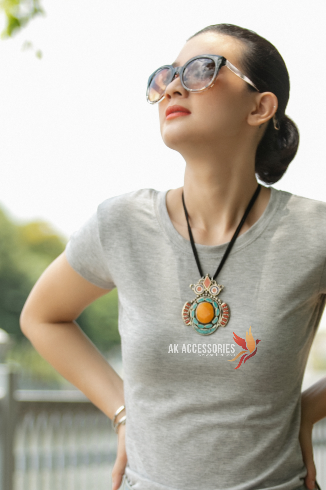 Mặt dây kim loại đính đá hình Chim Cú