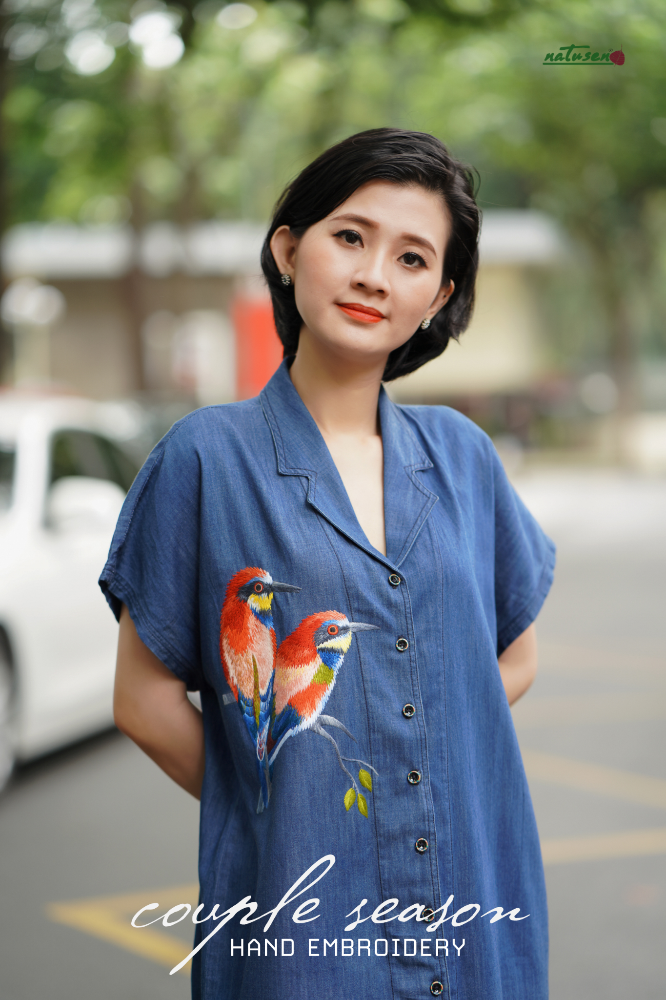 Đầm Bói cá Heart Loves denim cổ vest thêu thủ công