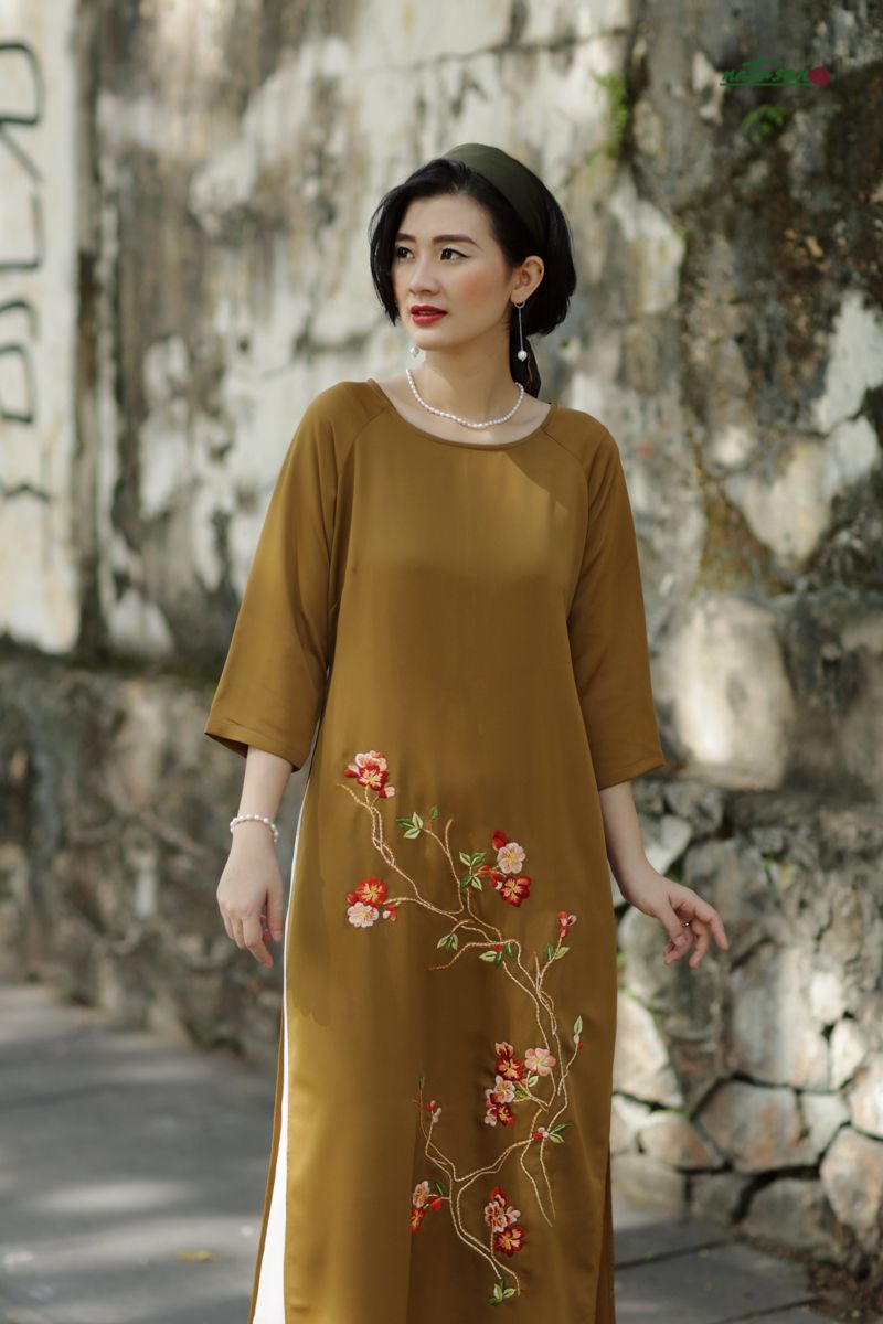 Áo dài đẹp thêu tay Cội mai Vàng mustard