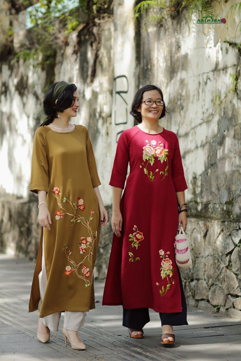 Áo dài đẹp thêu tay Cội mai Vàng mustard