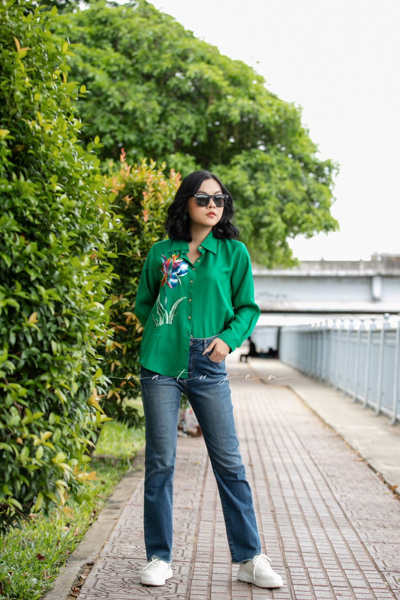 Áo chemise Xanh Ve thêu tay Hạc Tiên
