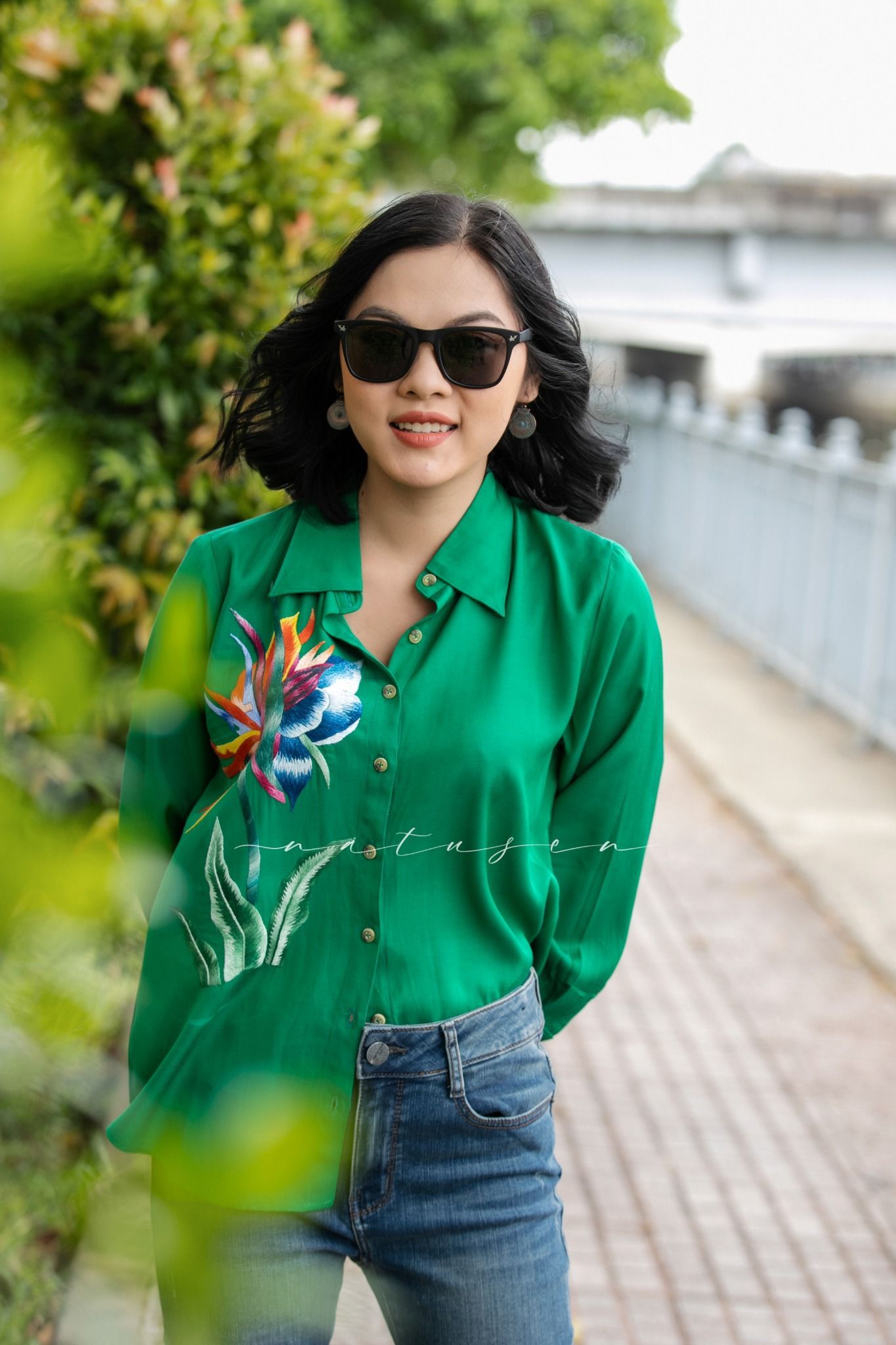Áo chemise Xanh Ve thêu tay Hạc Tiên