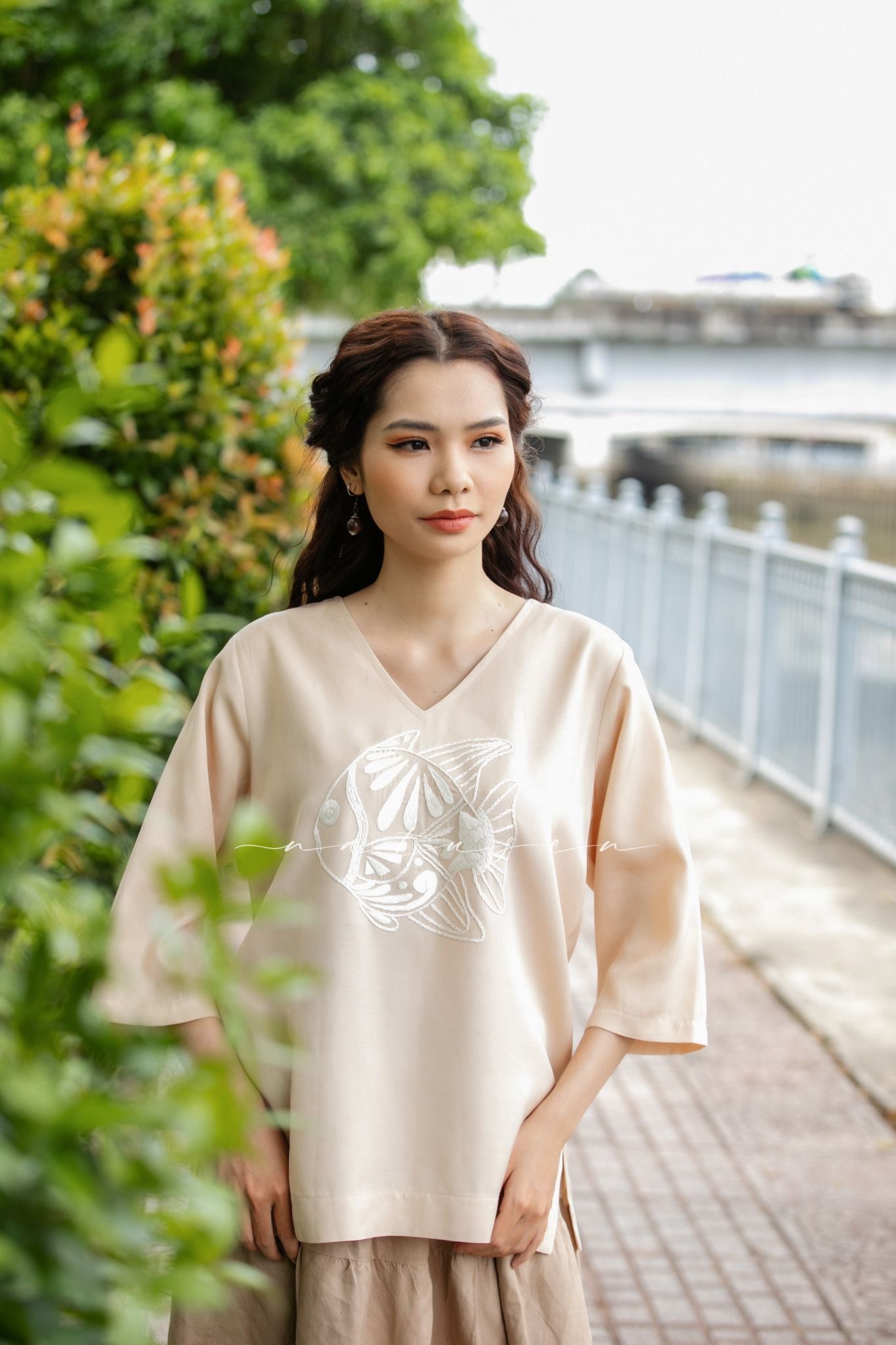 Áo lụa tim kem beige ImFree