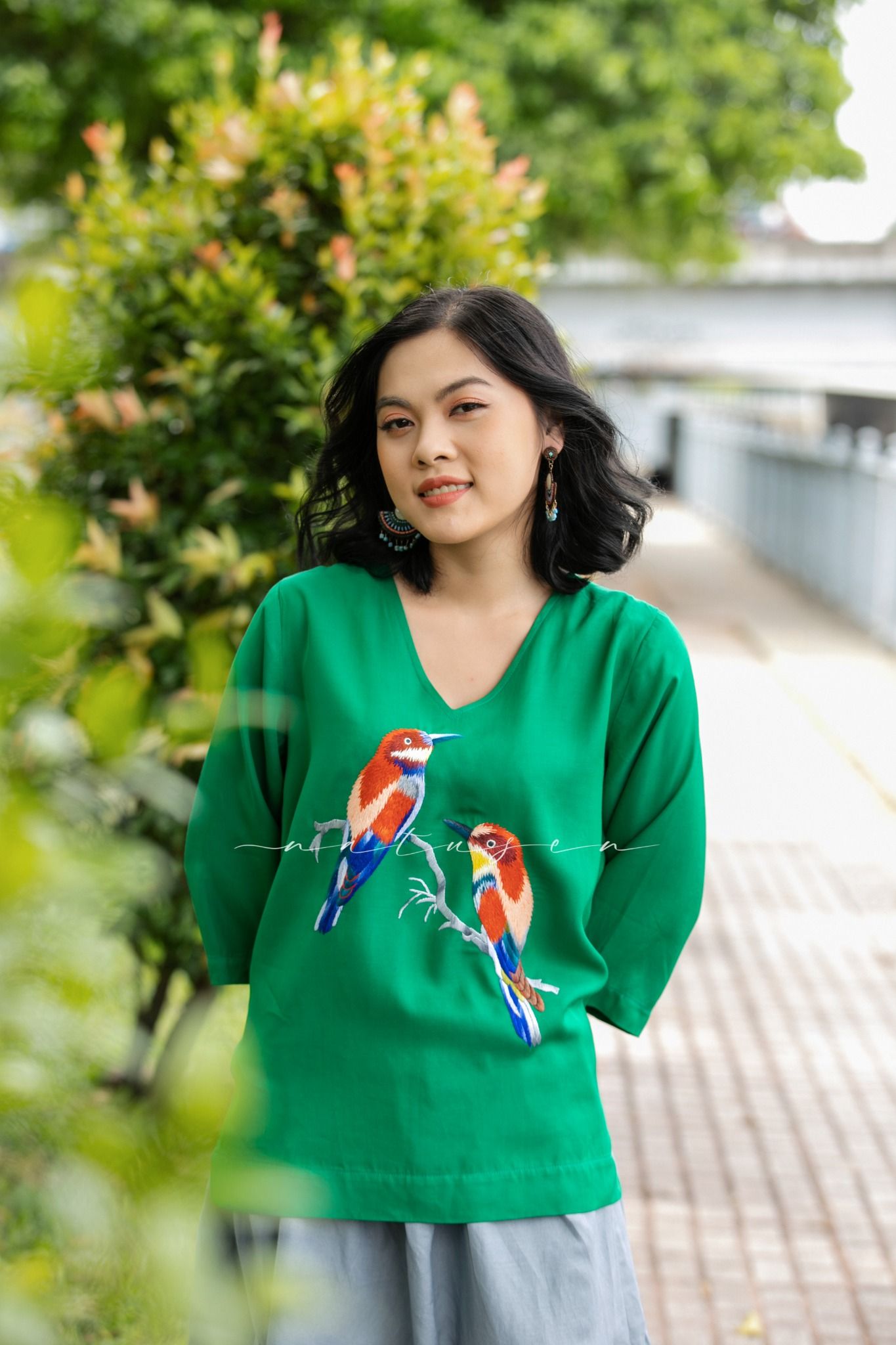 Áo boho tim xanh ve thêu tay Chim Sả