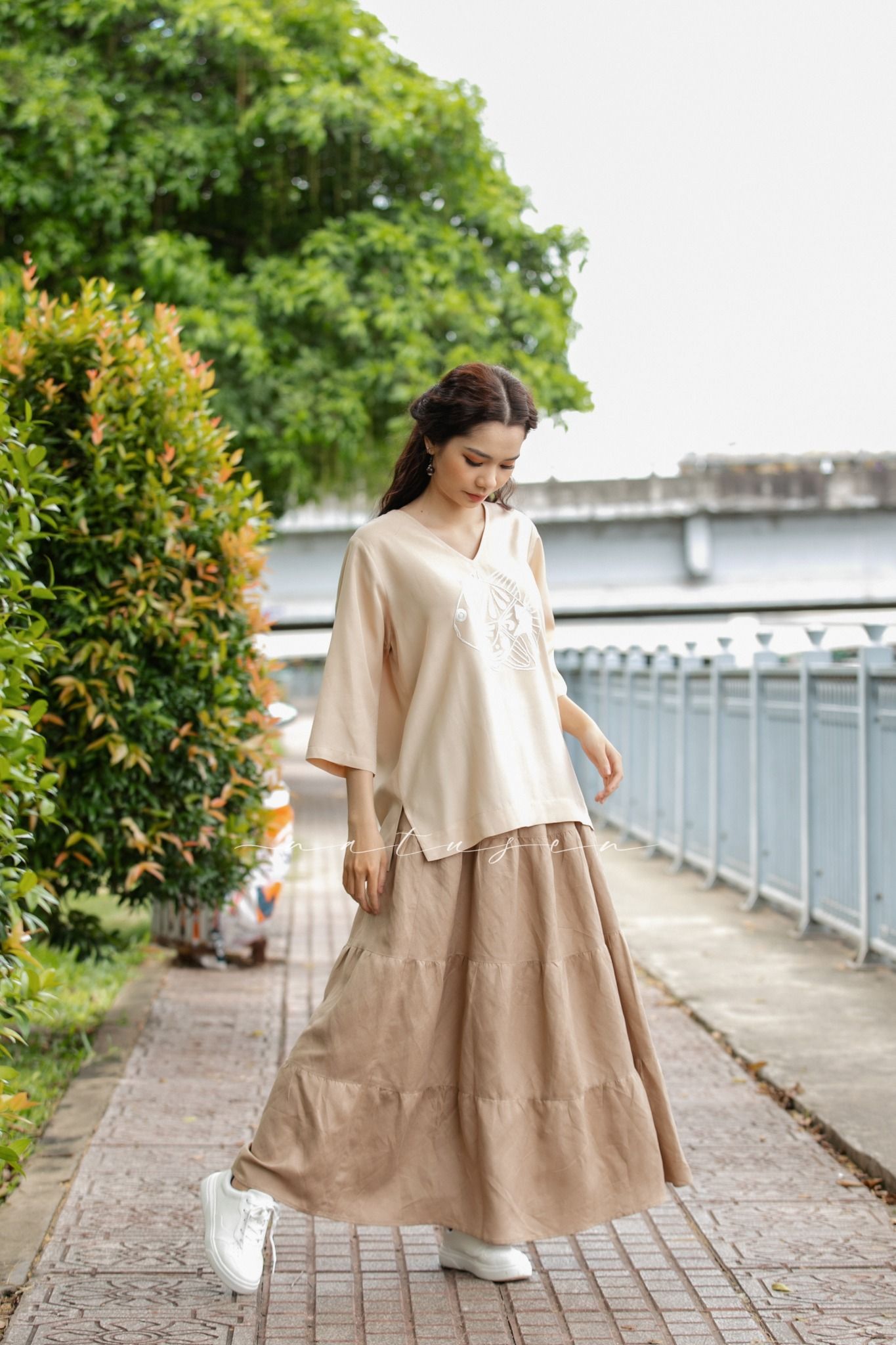 Áo lụa tim kem beige ImFree