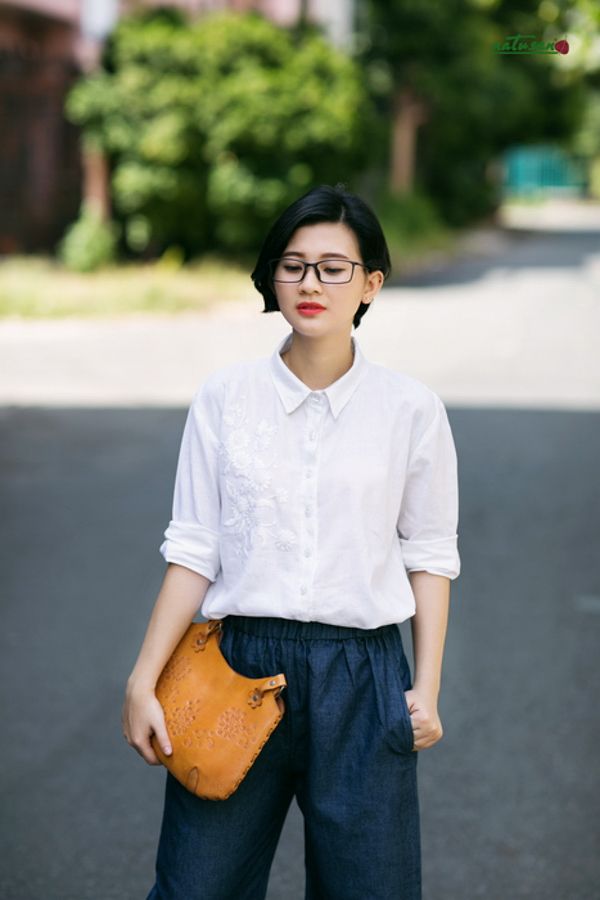 Áo thêu tay cúc Tana chemise linen Trắng