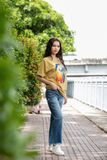  Quần Jeans ống túm lai tua Medium CosM 