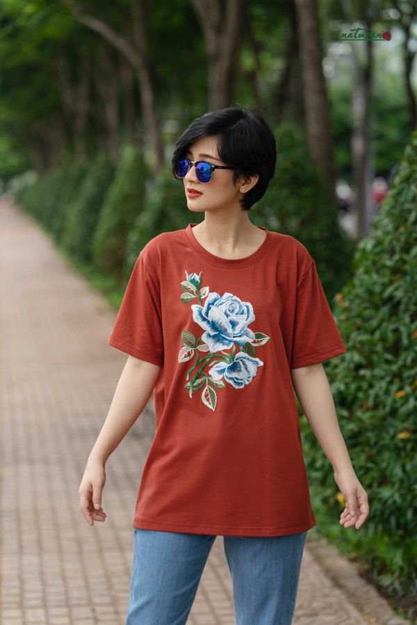 Áo thun T-shirt Vintage Brick thêu thủ công Hồng Nụ