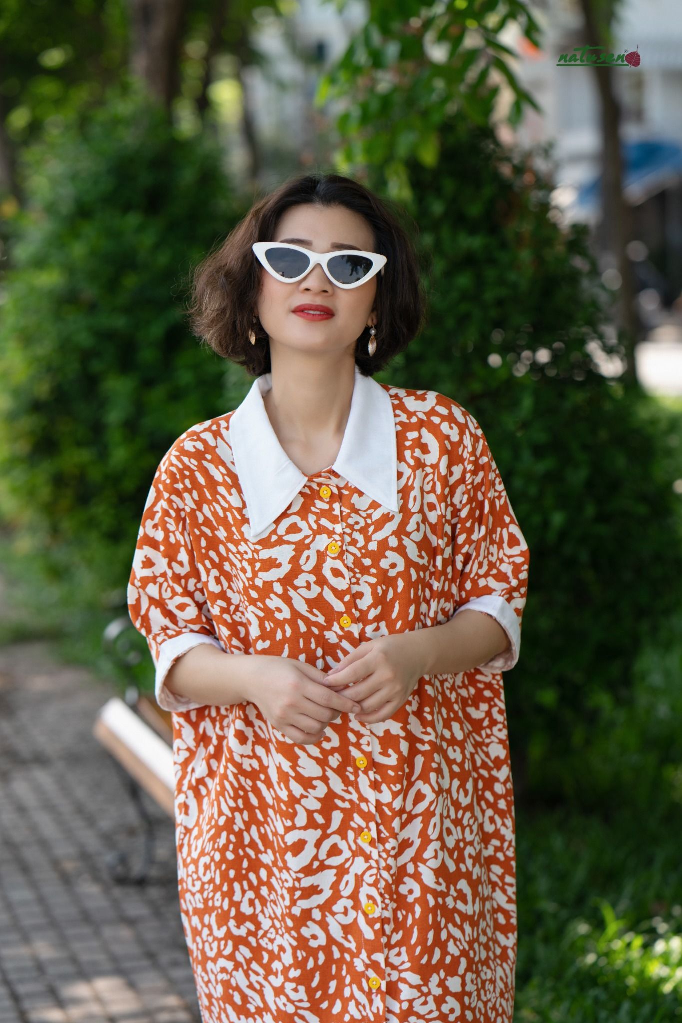 Đầm chemise linen in da beo cam
