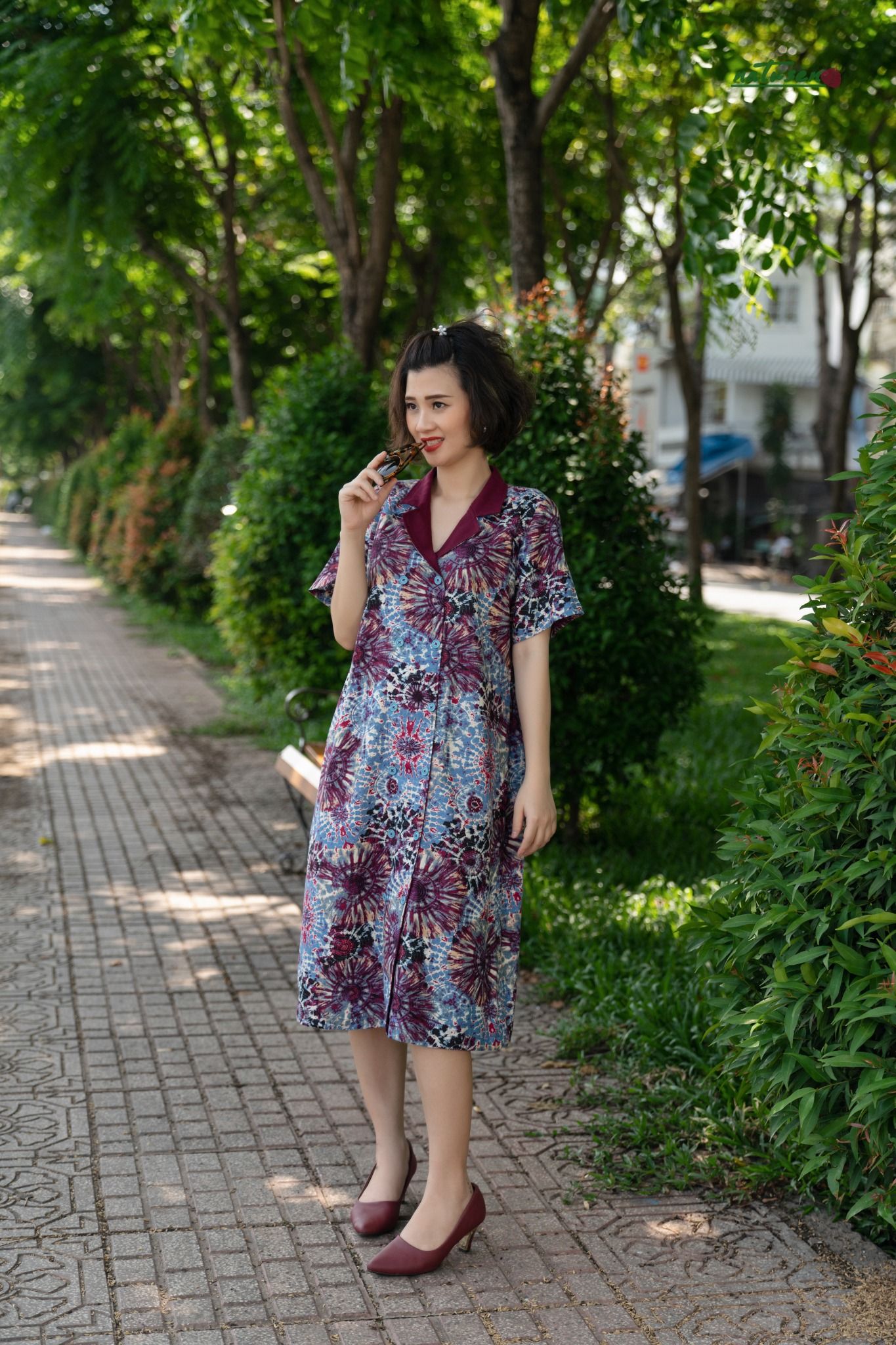 Đầm vest safari Tie Dyed linen in phối đỏ rượu