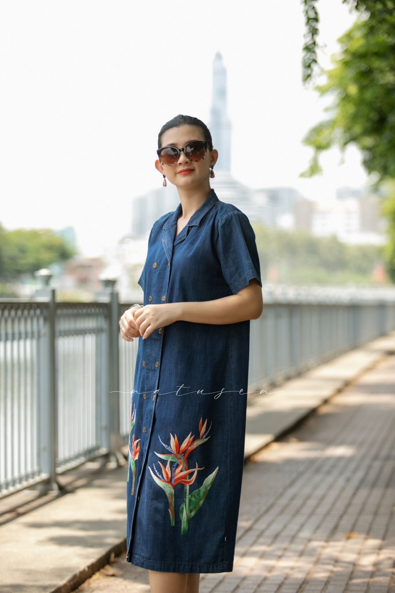 Đầm Safari denim thêu thủ công Thiên Điểu